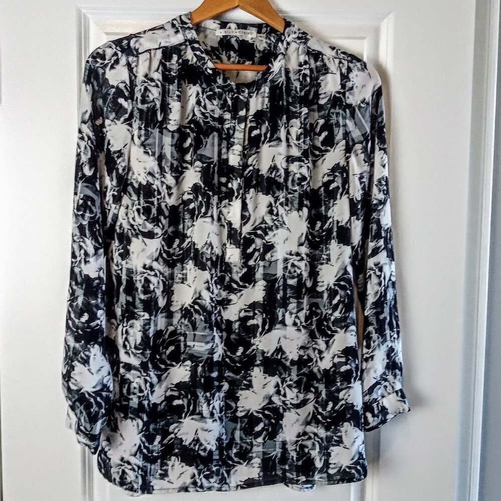 Violet & Claire Floral Long Sleeve Tunic